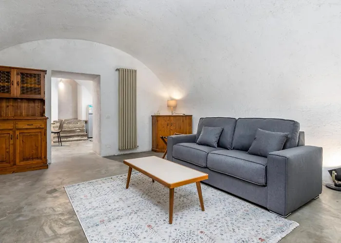 Alta - Piazza Mercato Del Fieno House