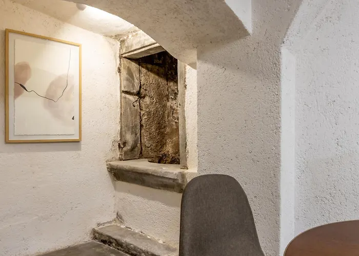 Apartment Alta - Piazza Mercato Del Fieno House