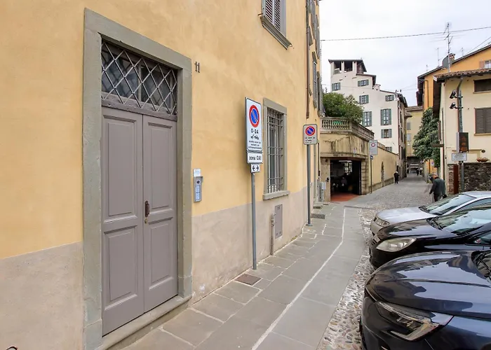 Apartment Alta - Piazza Mercato Del Fieno House Bergamo